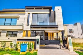 5 MARLA LUXURY HOUSE FOR RENT