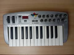 Ozone M-Audio MIDI Keyboard