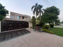10 Marla Lavish House Available For Rent In Dha Phase 3.