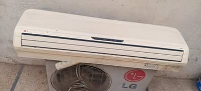LG 1.5 ton ac good condition