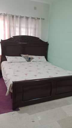 new wooden king size bed for urgent sale