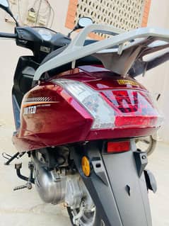 United Scooty 100cc  Only 300kilometer Used Registered
