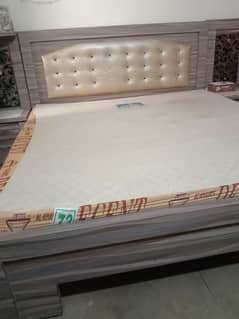 sell king bed with matress