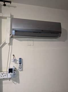gree g10 1 ton inverter Ac / Air conditioner / Heat n cool