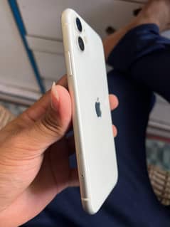 iphone 11 Non PTA 128 Gb white Colour