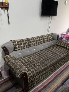 5 Seater Sofa Good Condition