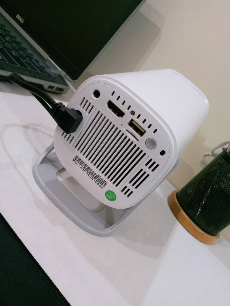 Smart Android Portable Projector 4