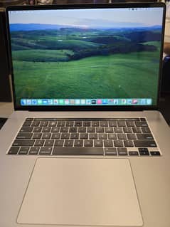 Apple MacBook Pro 2019. Touch bar