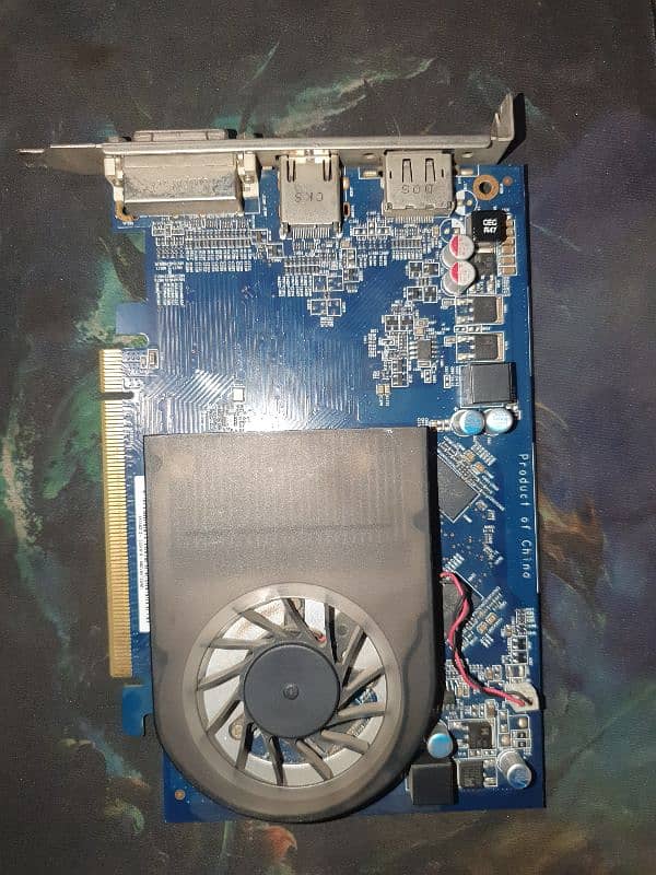 AMD 7570 2GB 128BIT GDDR3 GRAPHICS CARD 2