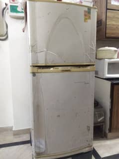 Dawlance refrigerator urgent sell working very good.