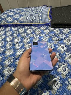vivo v21e 8+128 10/10 original charger and box