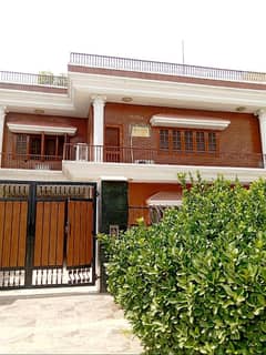 I-8/2.40x80 Upper Portion Separate Gate More Options Available For Rent
