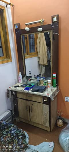 4 PC set vip condition with out matress 03041614211