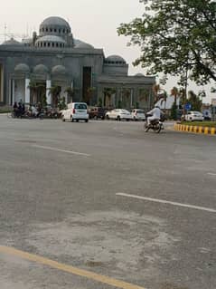 1 Kanal Ideal Location Plot For Sale In Jasmine Block Park View City Lahore.