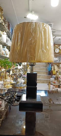 imported quality wooden table lamp
