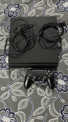 PlayStation 4 PS4 Slim 500 GB low firmware