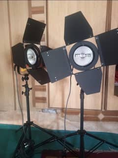 Brand New Photonbeam 800w studio lights . full kit with tripods and bag