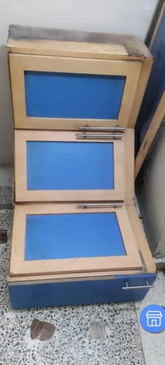 kitchen cabinets urgent sale price nigotiable