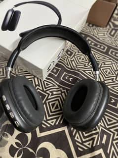 P9 wireless headphones