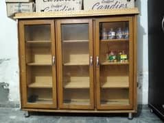showcases condition good