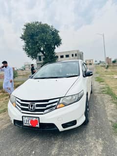 Honda city IVTEC 2015 genuine condition white colour