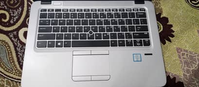 HP Elite book 820 G2 | core i5 | Touch screen| 10/10 Condition