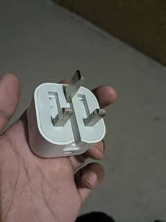 Apple USB-C Power Adapter (20W)