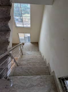 1 kanal independent House For Rent, IEP Engineers Town College Road Lahore.