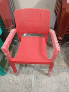 mode:l_"central sapphire chair "