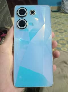 i am selling tecno camon 20