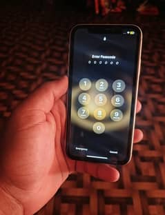 Iphone xr abhi 2 month esim chaly gi factory unlocked he non pta he