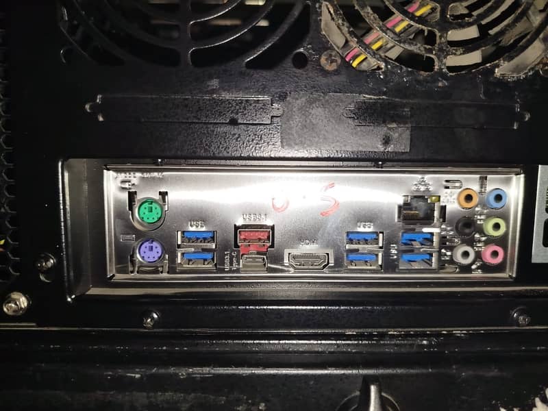 Core i5 8th Generation / 32GB DDR4 G Skill Ripjaw V / 256GB NVME 3