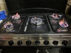 Nasgas Cooking Range 5 burner, proper service last week