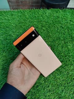 Google Pixel 6.  RAM 8GB STORAGE 128GB. 10/10