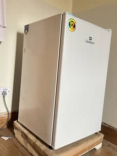Dawlence 9101 fridge + frezeer