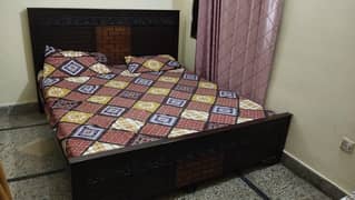 bed set with side tables & dressing table