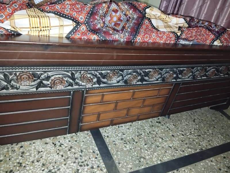 bed set with side tables & dressing table 4
