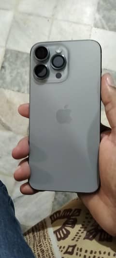 iphone 15 pro max JV 256gb 18cycle count with original cable box
