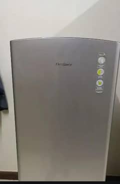 DAWLANCE mini fridge