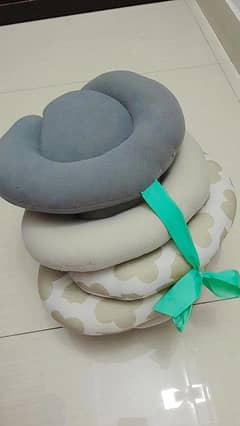 Feeding pillow, adjustable