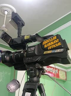 MDH 2 Panasonic video Camera