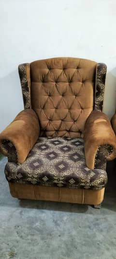5 Seater Wooden Sofa Set in Good Condition