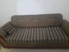 5 seater + center table + 3 cushions