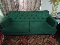 2 sofa set are available