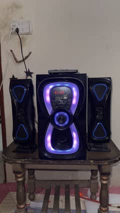 Rb-02 speaker for urgent sale  03259451247