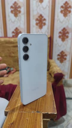8/256 10 by 10 condition 2 month used phone he with box original