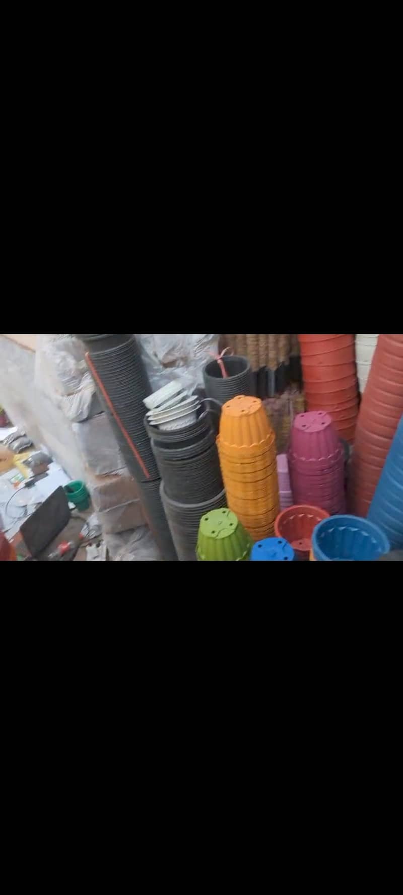 plastic planter diffrint sizez 3
