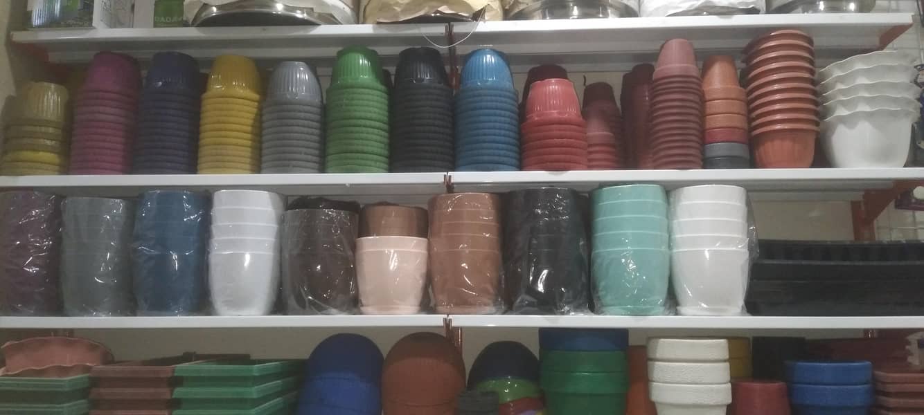 plastic planter diffrint sizez 11