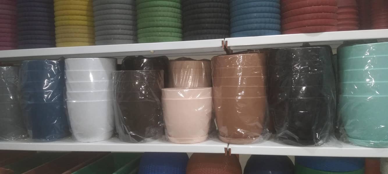 plastic planter diffrint sizez 13