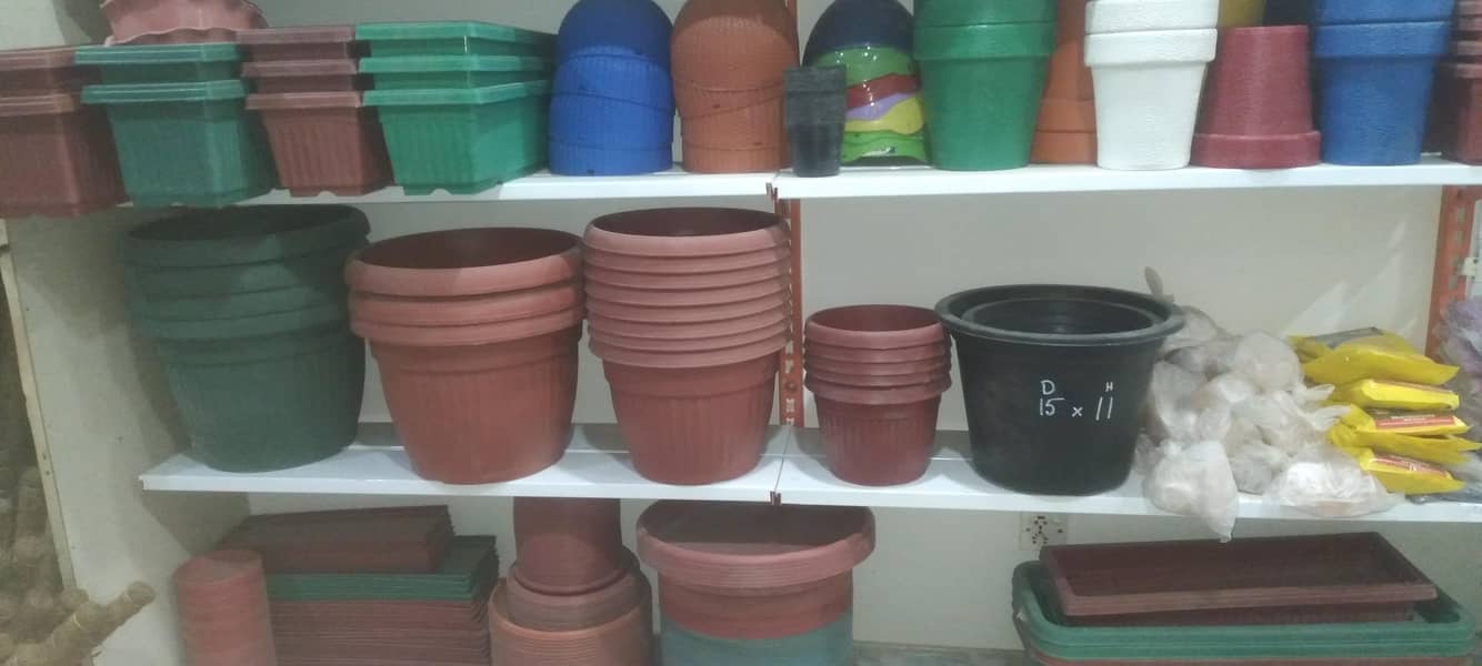 plastic planter diffrint sizez 14